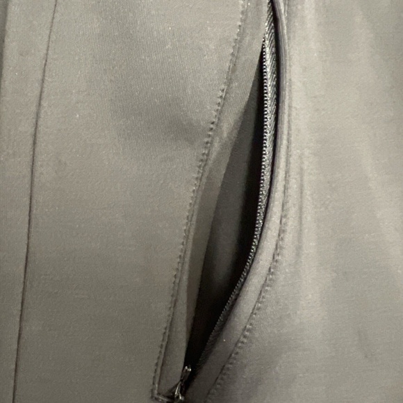 Good American Scuba Slim Black Split Zip Leg Zip Pockets Stretch Small Size 1 - Picture 8 of 15